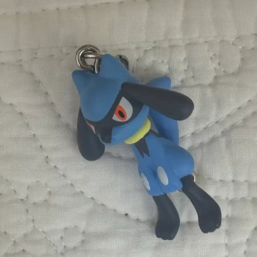 [BUNJANG] Pokemon Riolu Hanging Gacha Keyring / 포켓몬스터 리오르 대롱 가챠 키링 고리형