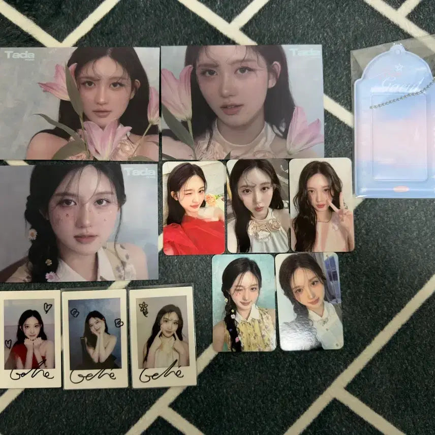 [BUNJANG] IVE GAEUL Tada Pops Magazine Photocard Holder Set / 아이브 가을 타다팝스 잡지 중국 포카 포토카드 홀더