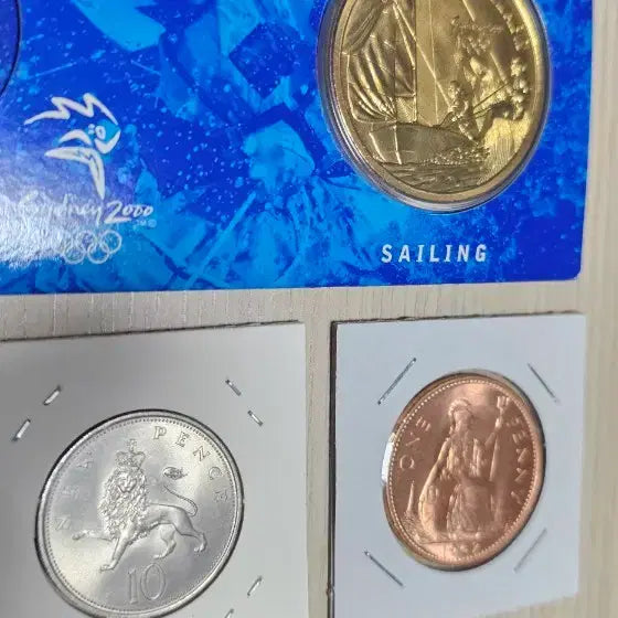 [BUNJANG] Queen Elizabeth II Commemorative Coin 3-Coin Set (Unused) / (미사용) 엘리자베스 2세 기념 주화 3종 세트