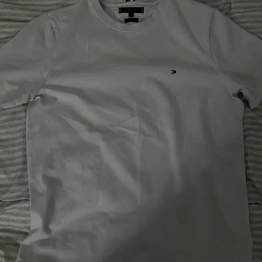 [BUNJANG] Tommy Hilfiger White Short Sleeve T-Shirt / 타미힐피거 흰색 반팔