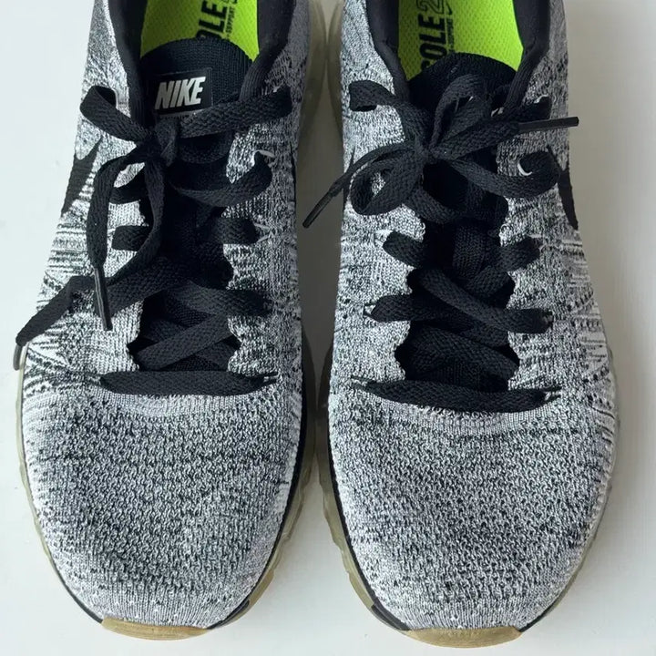 [BUNJANG] Nike Flyknit Max Oreo (Size 260mm) / [260] 나이키 플라이니트 맥스 오레오