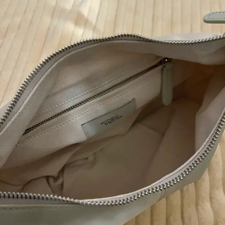 [BUNJANG] Nothing Written Nylon Shoulder Bag Salt Color / 낫띵리튼 나일론 숄더백 솔트색