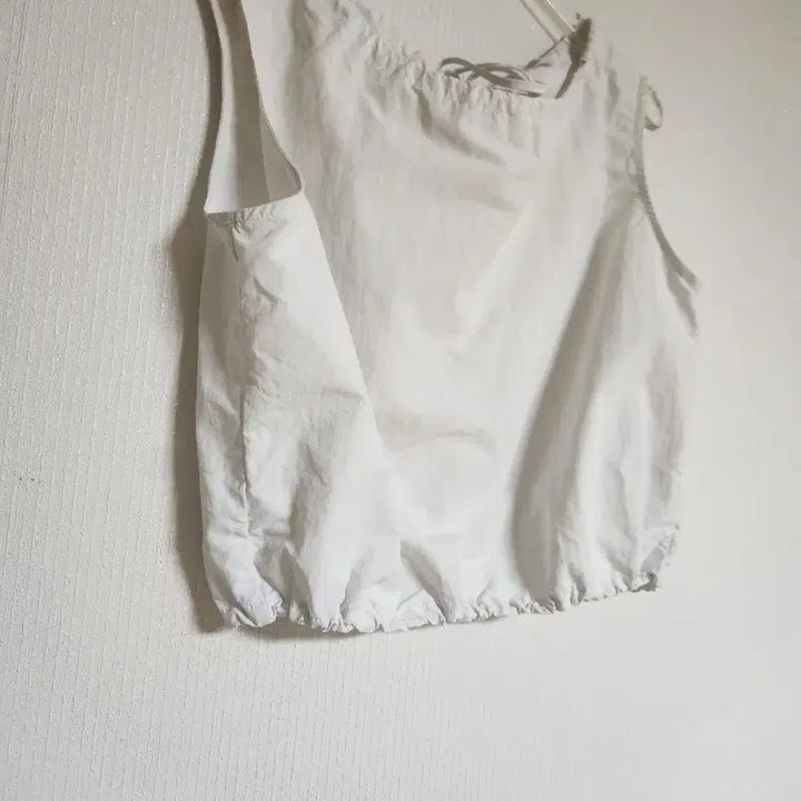 [BUNJANG] Musinsa Standard 2024 Semi-Cropped Nylon Blouse (Size 55) / 무신사스텐다드2024바스락 나일론 블라우스55