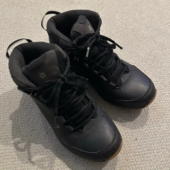 [BUNJANG] Salomon Climatherm Mid-Cut Hiking Boots / 살로몬 Climatherm 하이킹 부츠