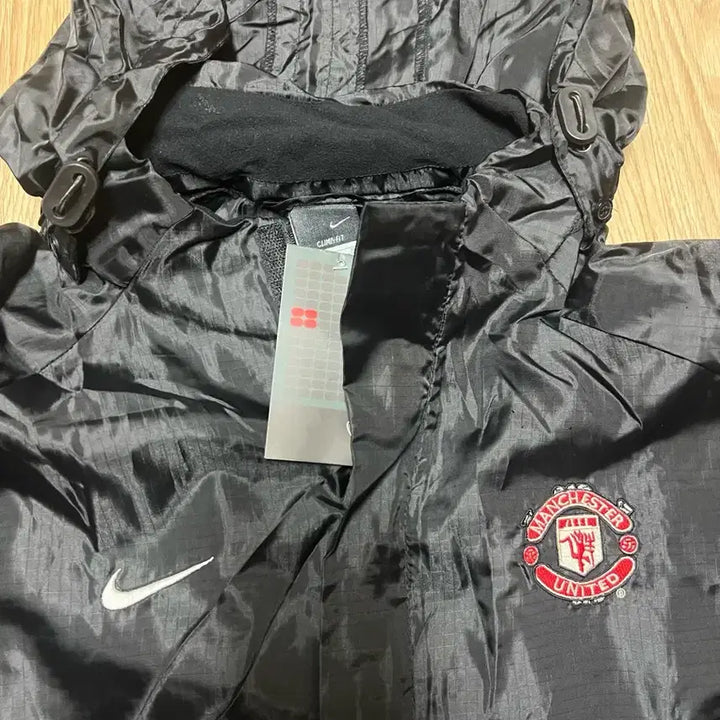 [BUNJANG] Nike Manchester United Windbreaker New / 맨유 나이키 바람막이 새상품