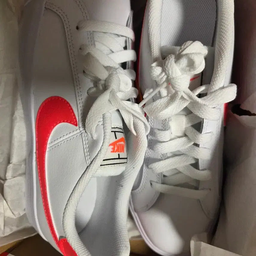 [BUNJANG] Nike Shoes (240) / 나이키 새상품 신발 240