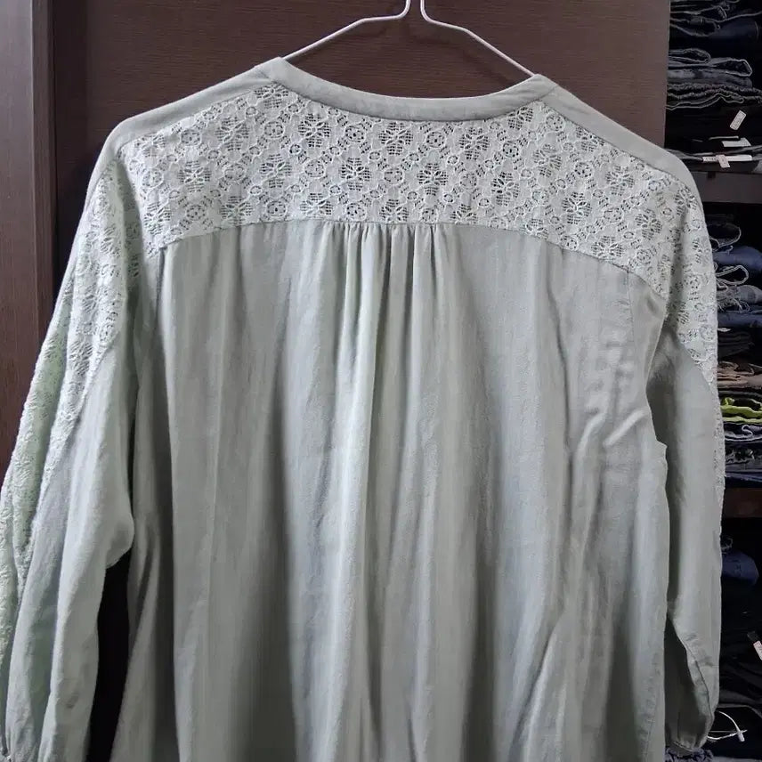 [BUNJANG] Mint Lace Blouse Shirt (7-part) / LINE 민트색 레이스 블라우스 셔츠 7부