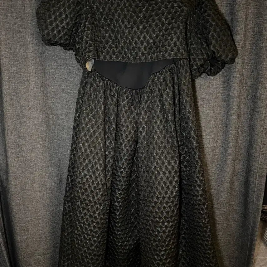 [BUNJANG] Kanari Set-up Cropped Top and Long Skirt Set / Kanari 카나리 셋업
