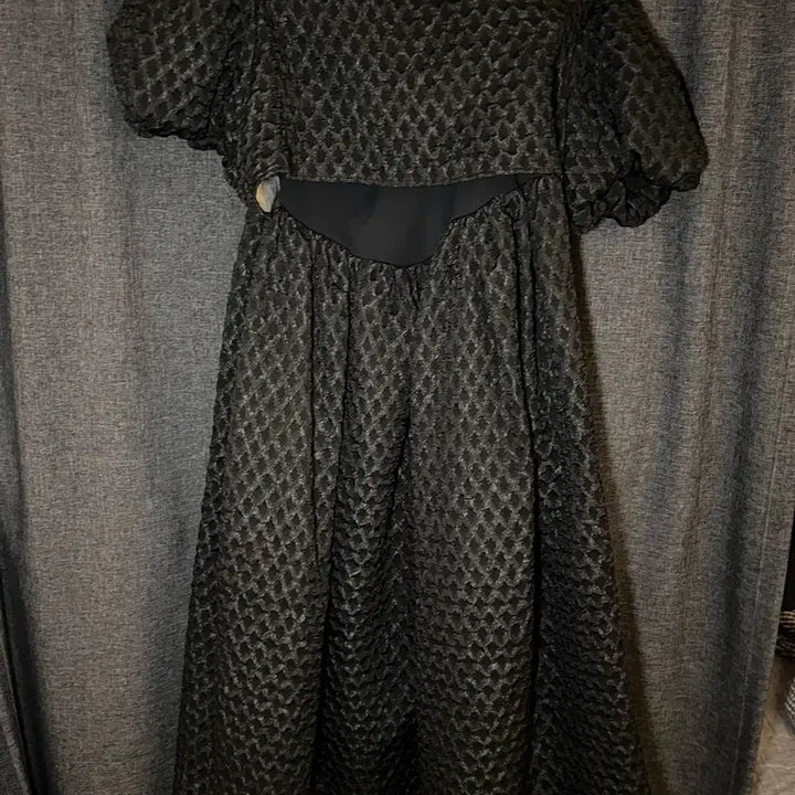 [BUNJANG] Kanari Set-up Cropped Top and Long Skirt Set / Kanari 카나리 셋업
