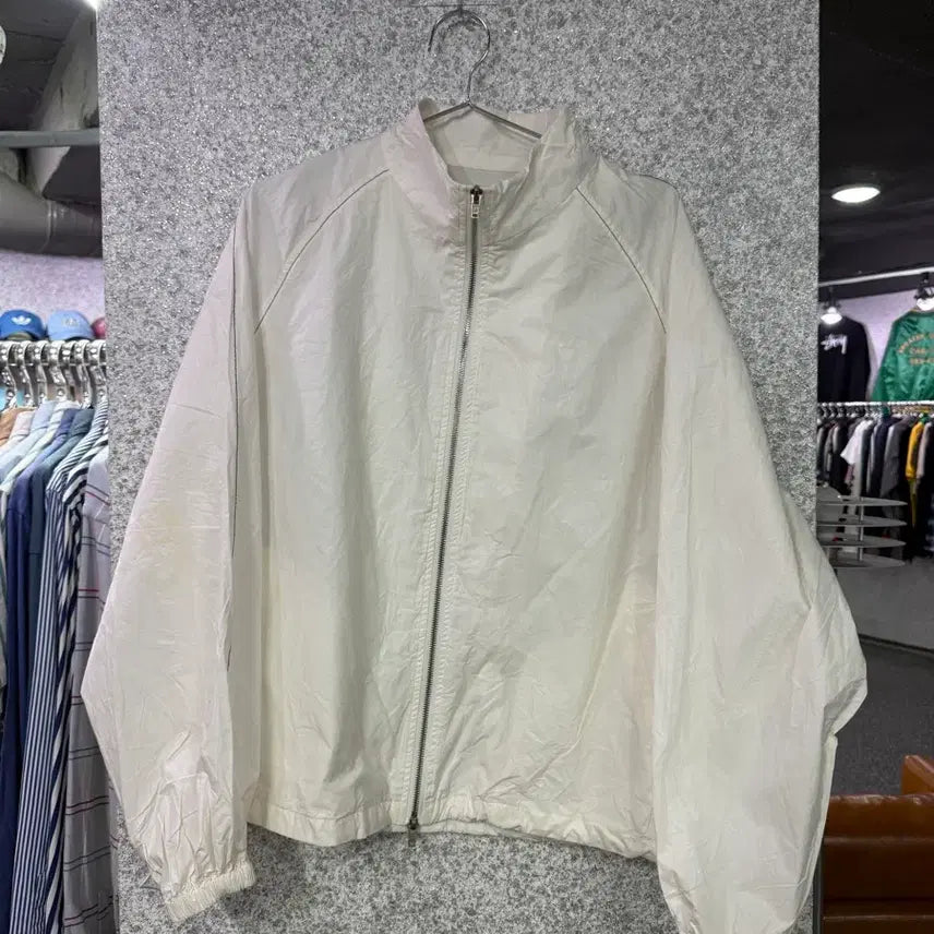 [BUNJANG] Matinkim Coated Windbreaker Jacket Ivory / 마뗑킴 코팅 바람막이 자켓 아이보리 B4678