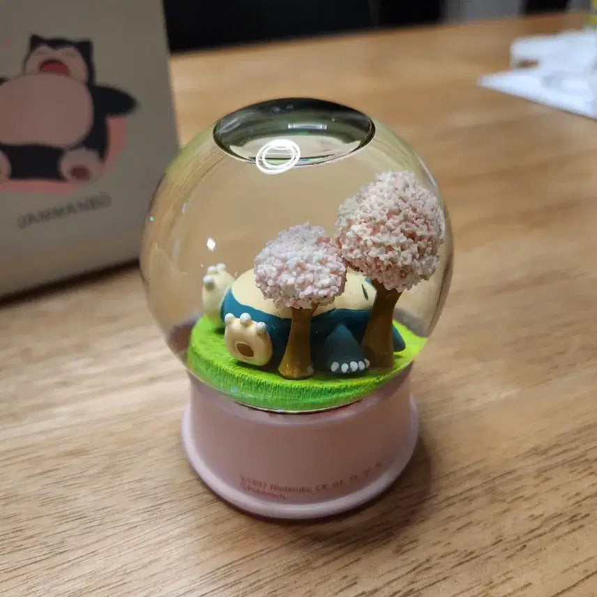 [BUNJANG] Lotte Riam Snorlax Snow Globe / 롯데리아 잠만보 스노우볼