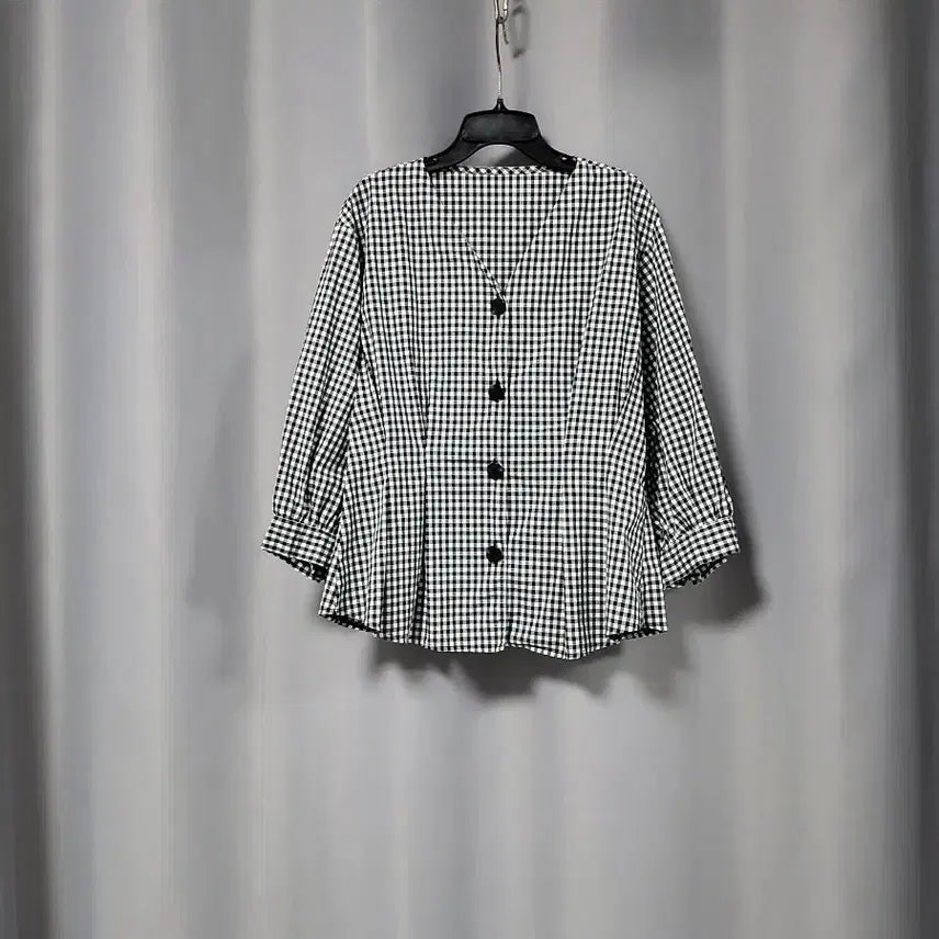 [BUNJANG] V-Neck 7/10 Sleeve Checkered Blouse / 브이넥 체크무늬 7부 블라우스