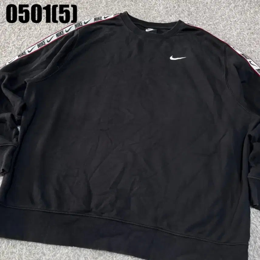 [BUNJANG] Nike Black Logo Tape Sweatshirt T-shirt / 나이키 블랙 로고 테이프 맨투맨 티셔츠