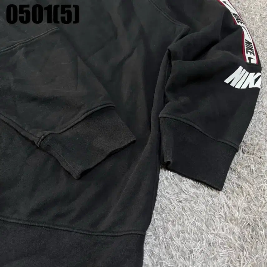[BUNJANG] Nike Black Logo Tape Sweatshirt T-shirt / 나이키 블랙 로고 테이프 맨투맨 티셔츠