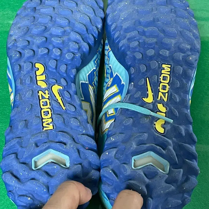 [BUNJANG] Nike Mbappe Signature Futsal Shoes (275) / 나이키 풋살화 275