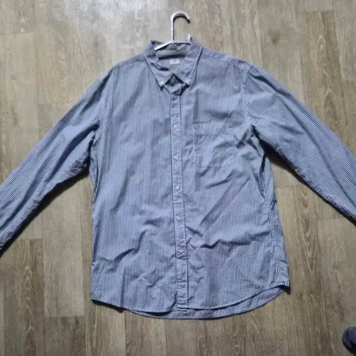 [BUNJANG] Uniqlo Striped Shirt / 유니클로 스트라이프 셔츠