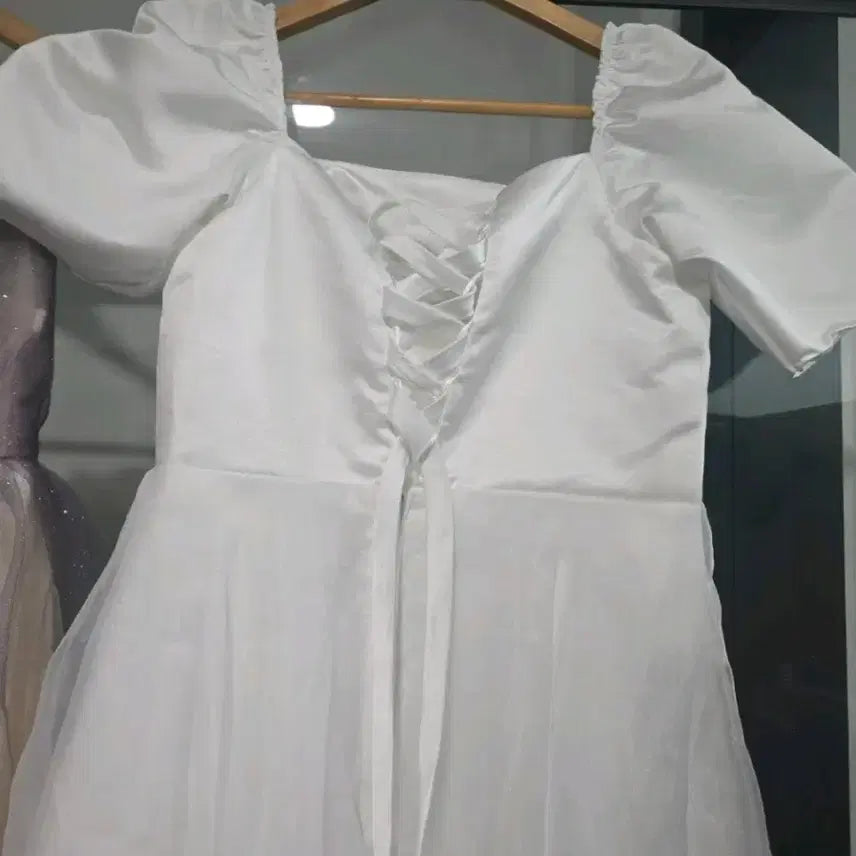 [BUNJANG] Square Neck Puff Sleeve Wedding Dress / 화이트 퍼프 웨딩 드레스