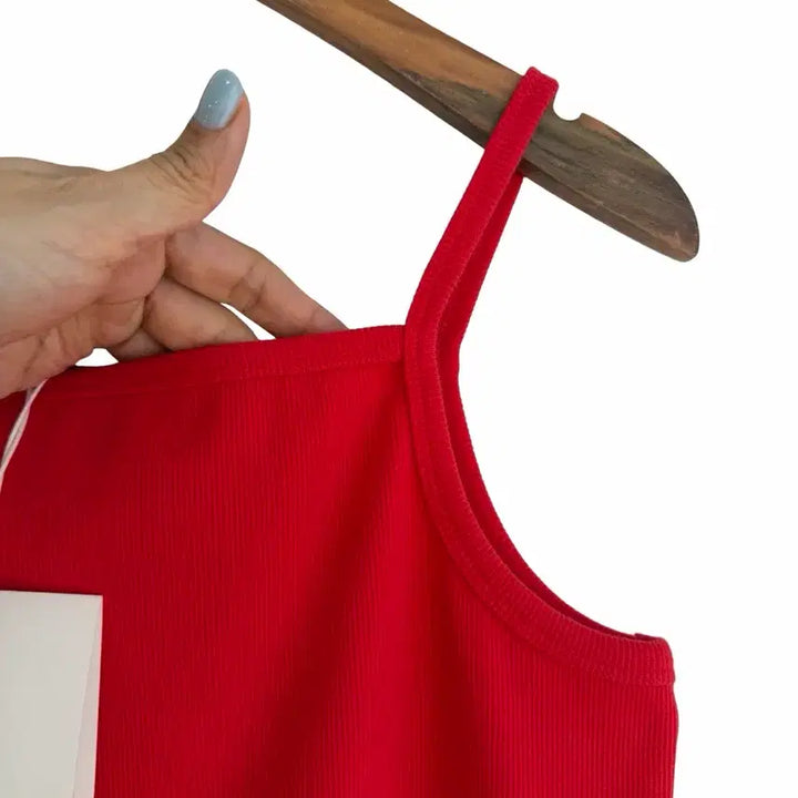 [BUNJANG] Lero Be Red Ribbed Sleeveless Top (Grade B) / 교신안함)LEROBE 레드 나시-b급