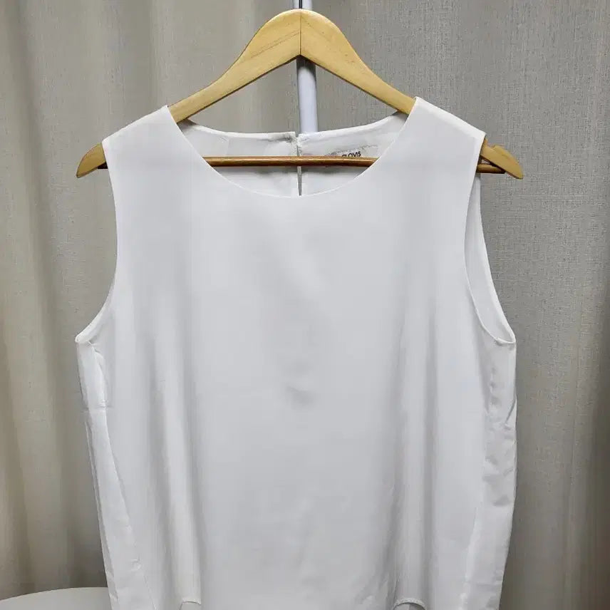 [BUNJANG] White Sleeveless Blouse / 화이트 민소매 블라우스