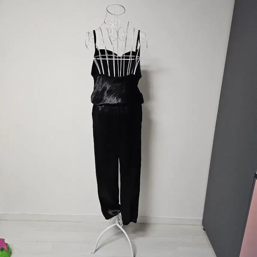 [SOLD OUT] LNA jumpsuit 점프수트 수선필요
