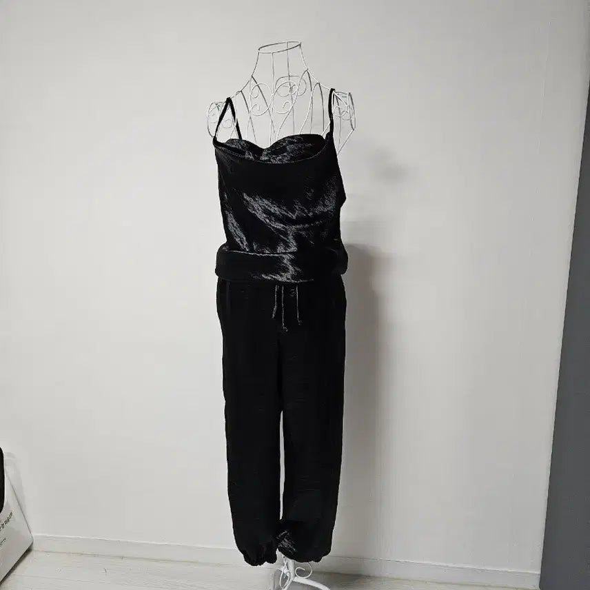 [SOLD OUT] LNA jumpsuit 점프수트 수선필요
