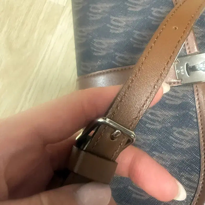 [BUNJANG] Vunque Two C Wide Saddle Small Crossbody Bag / 분크 투씨 와이드 새들 스몰 크로스백 미니백
