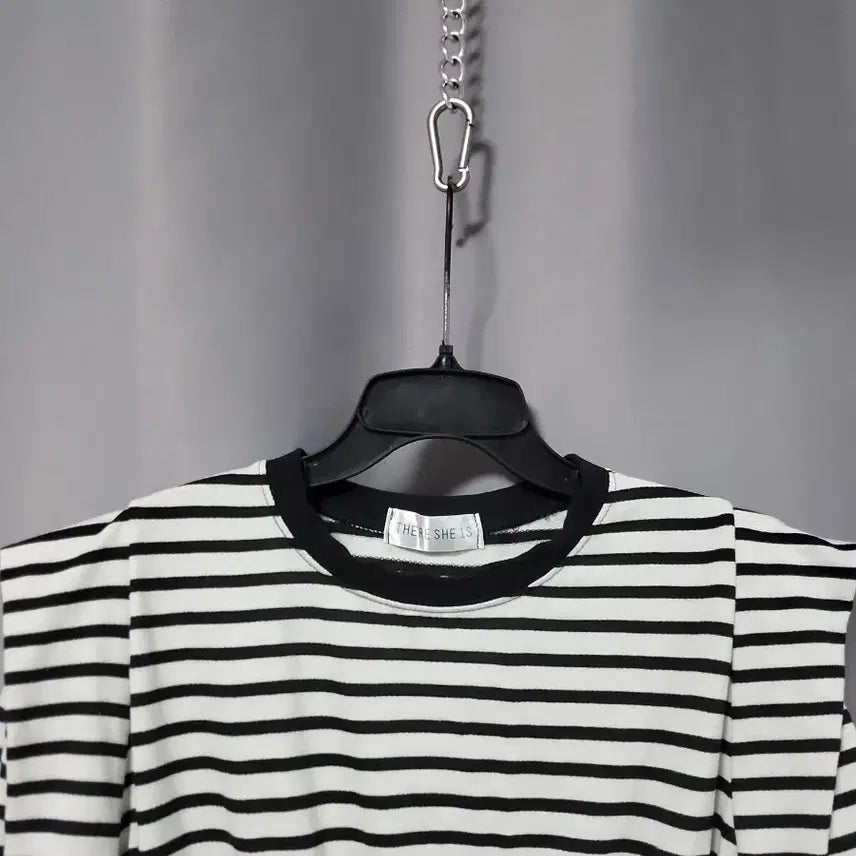 [BUNJANG] Wide Shoulder Striped T-Shirt / 와이드 숄더 단가라 티