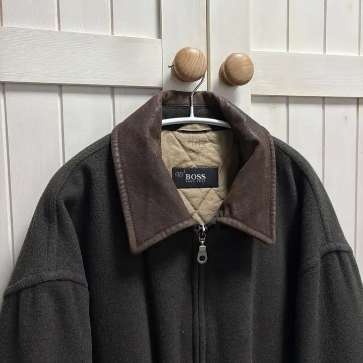 [BUNJANG] Hugo Boss 90s Leather Collar Virgin Wool Jacket / 90s 휴고보스 레더 카라 자켓 실측 라지 사이즈
