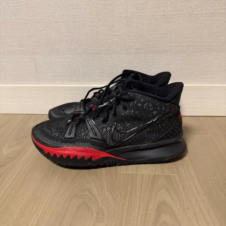 [BUNJANG] Nike Kyrie 7 "Bread" Basketball Shoes / [255] 카이리 7 브레드
