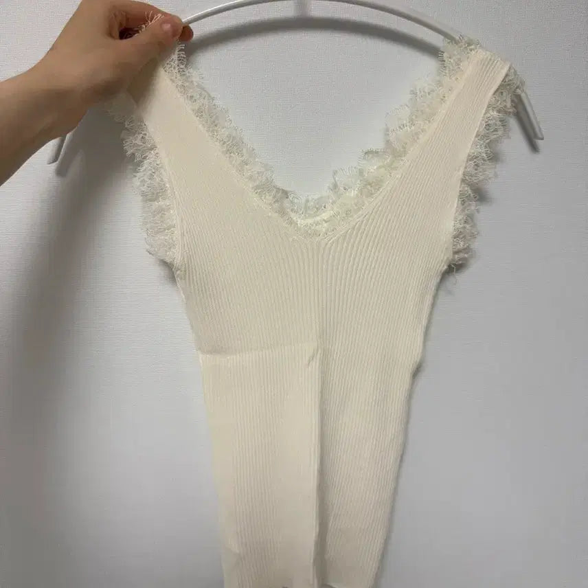 [BUNJANG] Assorted Tank Tops / 나시 모음