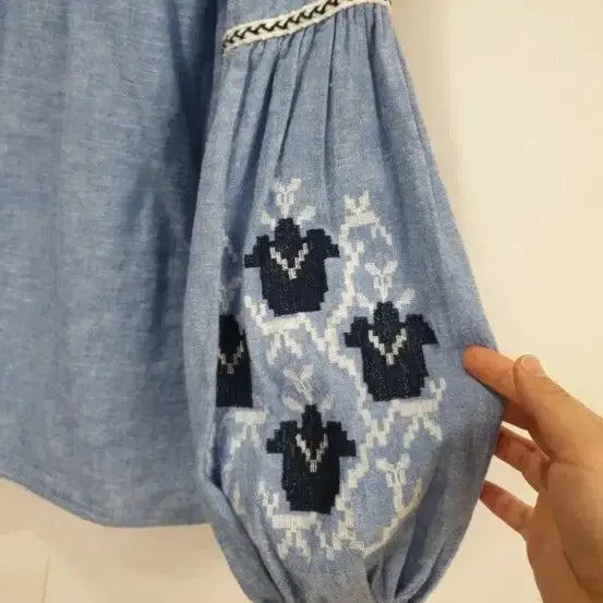[BUNJANG] Zara Embroidered Blouse / 자라 자수블라우스