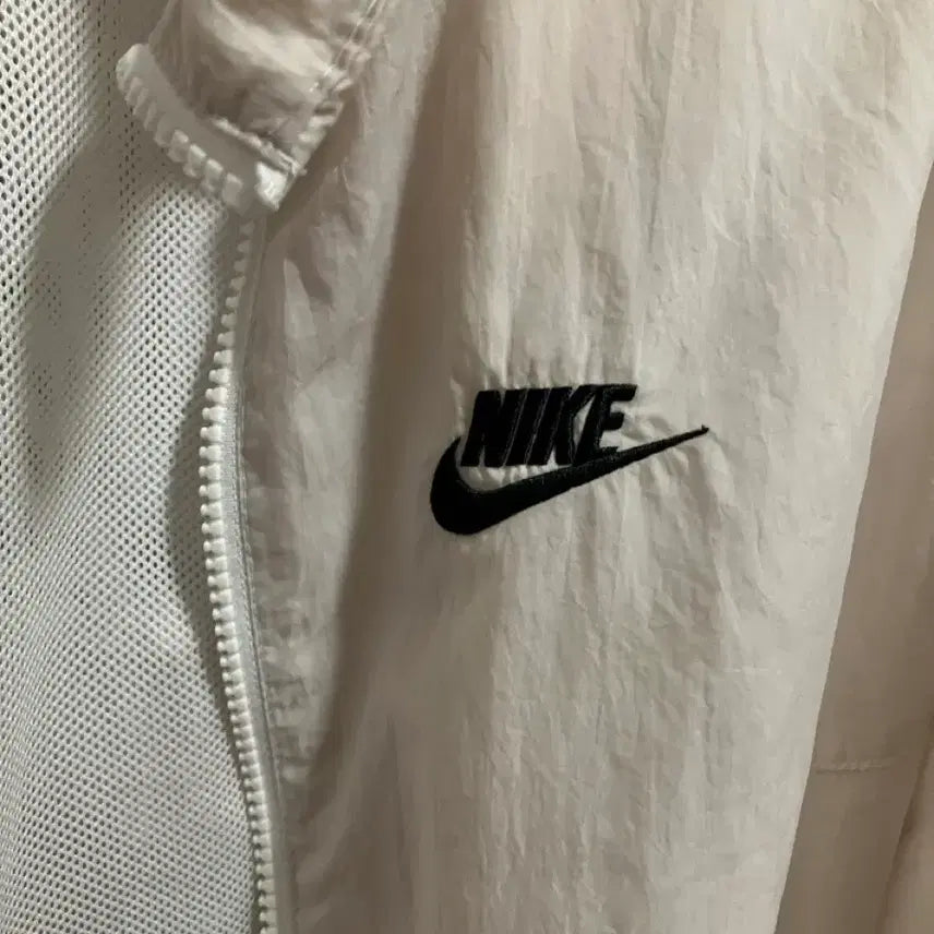 [BUNJANG] Nike Windbreaker Jacket - Size M / 나이키 바람막이 M