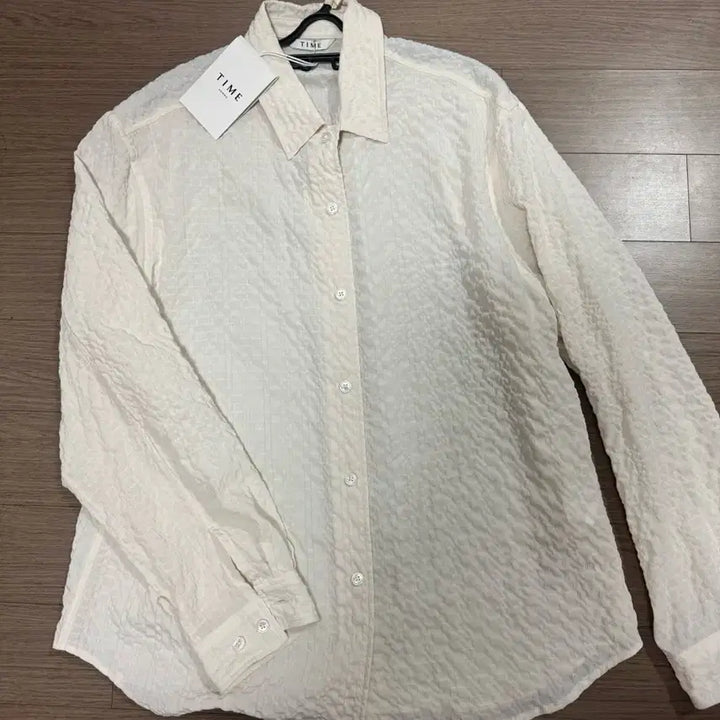 [BUNJANG] Time Embossed Shirt Ivory / 타임 엠보싱 셔츠 아이보리