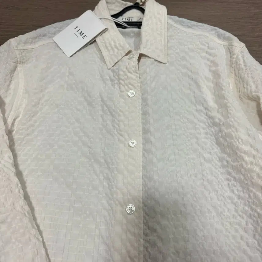 [BUNJANG] Time Embossed Shirt Ivory / 타임 엠보싱 셔츠 아이보리
