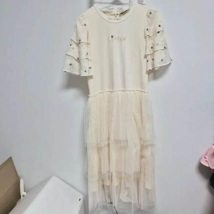 [BUNJANG] Ozccen Ivory Tiered Lace Dress / 한섬 오즈세컨 아이보리 캉캉 레이스 원피스