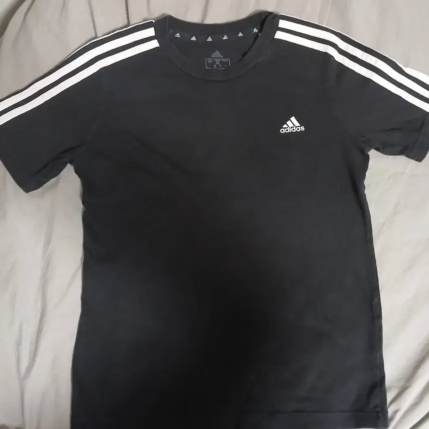 [BUNJANG] Adidas 3-Stripes Short Sleeve T-Shirt Black S / 아디다스 삼선 반팔 티셔츠 블랙 s