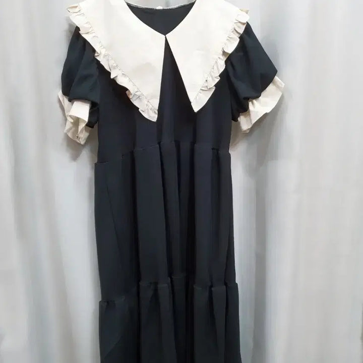 [BUNJANG] Black Big Collar Short Sleeve Long Dress with Frills / 검정색  빅카라 반팔 롱 원피스 프릴