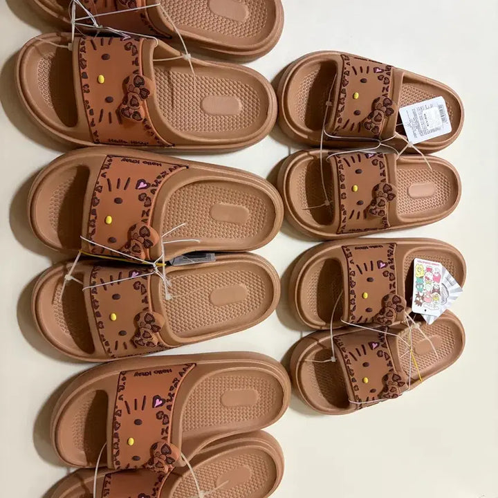 [BUNJANG] Hello Kitty Brown Slipper (230mm, 250mm) / 헬로키티 브라운 슬리퍼 250