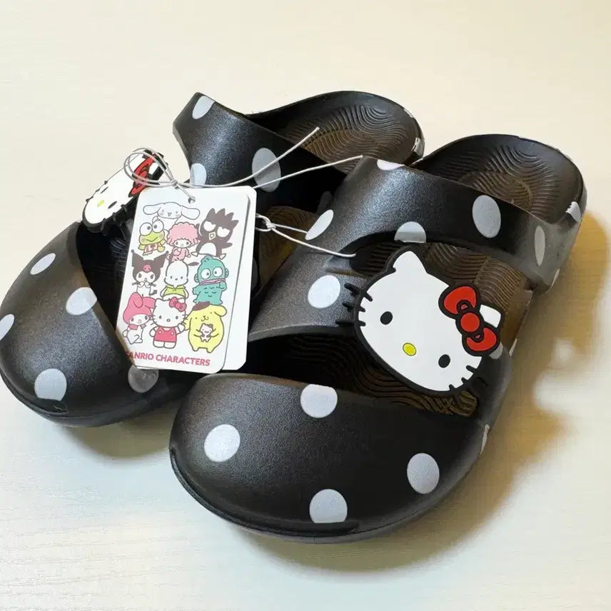 [BUNJANG] Sanrio Hello Kitty Dot EVA Slippers Black/White / 26신상)산리오 헬로키티 도트 EVA 슬리퍼 블랙/화이트