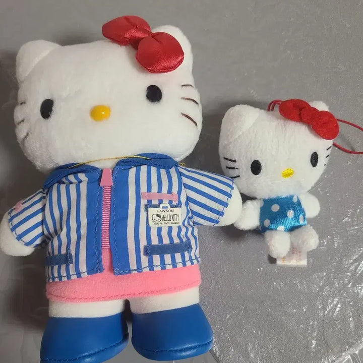 [BUNJANG] Vintage Hello Kitty Dolls (Set of 2) / 고전키티 인형 2개