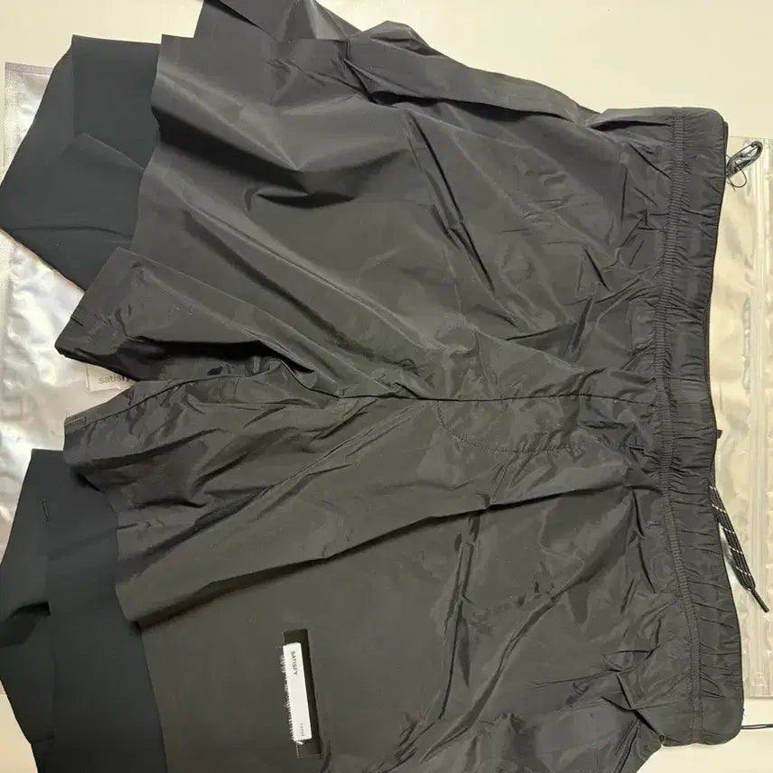 [BUNJANG] Satispi Techsilk 8-Inch Shorts Size M / 새티스파이 테크실크 8인치 M