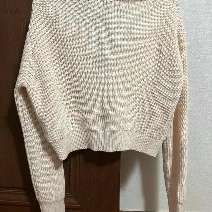 [SOLD OUT] 아이보리 크롭 가디건