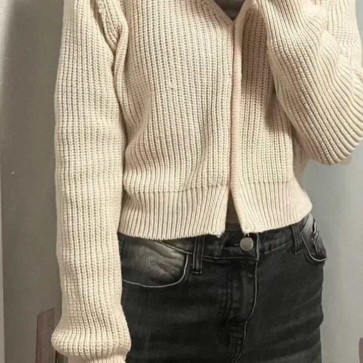 [SOLD OUT] 아이보리 크롭 가디건