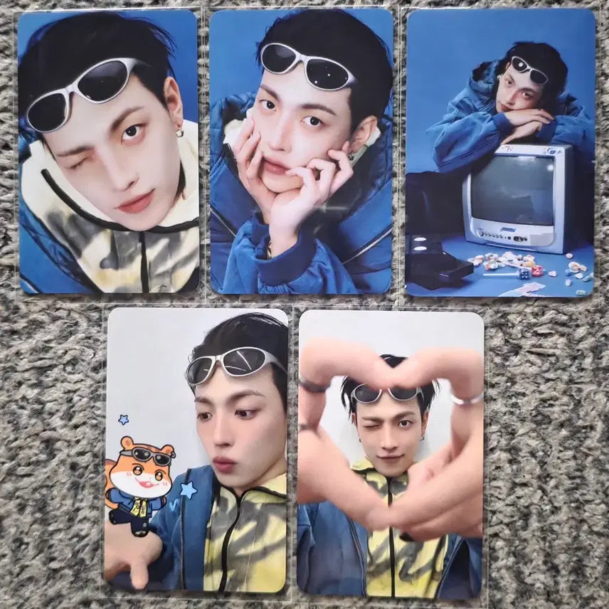 [BUNJANG] ATEEZ Hongjoong Aniteez in Color Photocard Bundle Set / 에이티즈 홍중 트레카 포토카드 일괄 양도 애니티즈인컬러