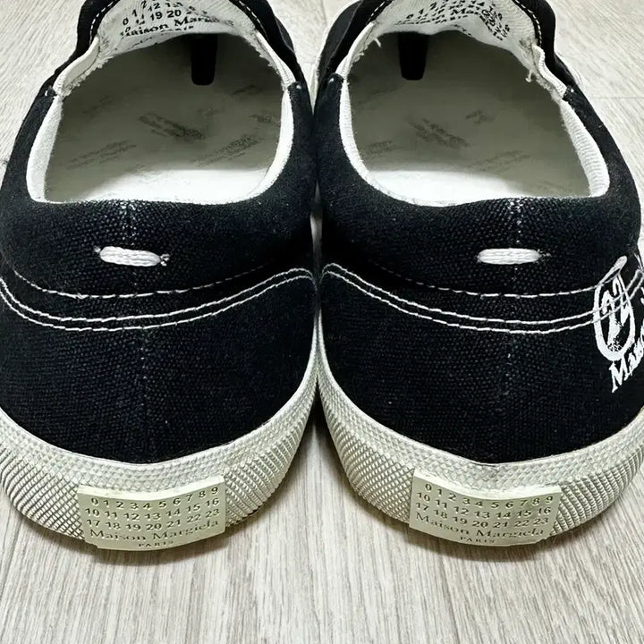 [BUNJANG] Maison Margiela Tabi Slip-on Shoes / 마르지엘라 타비 슬립온
