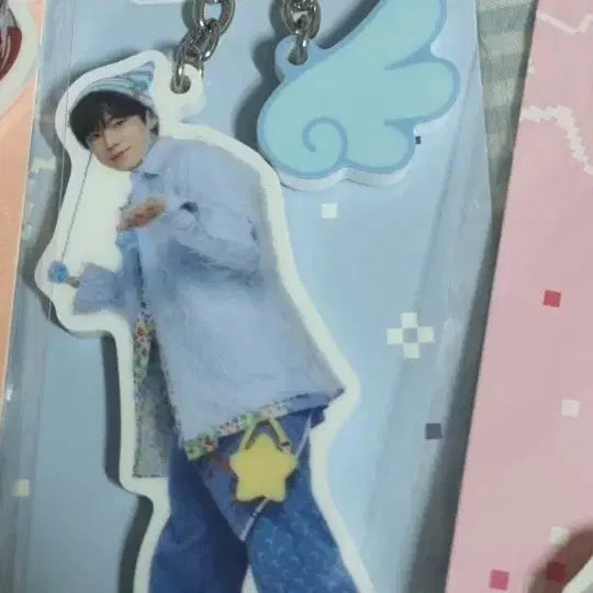 [BUNJANG] Log in Yu-shi Winged Keyring / 로그인 유우시 날개키링