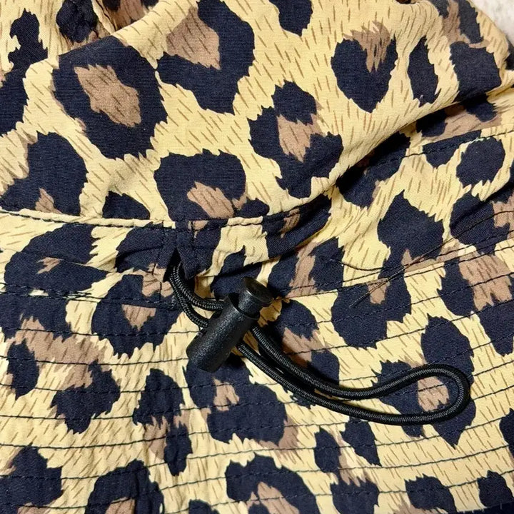 [BUNJANG] Gramicci Leopard Black Reversible Bucket Hat / 그라미치 레오파드 블랙 리버시블 버킷햇