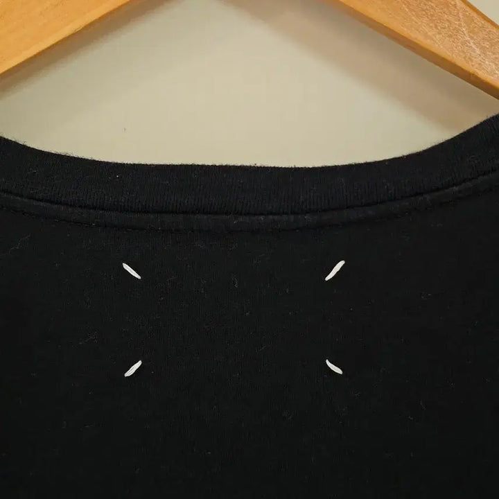 [BUNJANG] Maison Margiela V-Neck Short Sleeve T-Shirt Black Size 50 / 메종 마르지엘라 브이넥 반팔 티셔츠 블랙 50