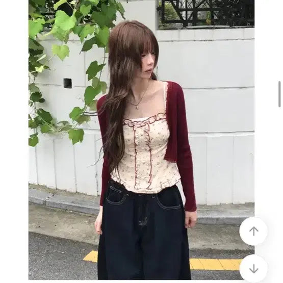 [BUNJANG] Lamuer Wine Floral Sleeveless Cardigan Set / 미오 잔꽃 와인나시 가디건 세트