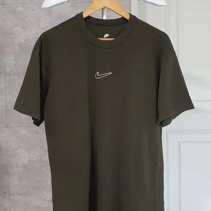 [BUNJANG] Nike Loose Fit Round Neck T-Shirt - Size 95 / 나이키 신형 루즈핏 라운드 반팔티 95